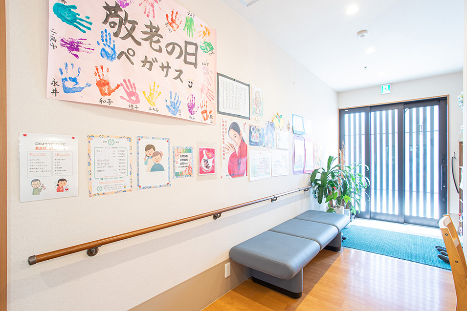 清潔で衛生的な設備の様子。入居者様が快適に生活できるよう、十分な配慮がされた環境です。
